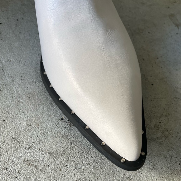 NEW White Charles by Charles David Dodger Chelsea Stud Boots (Sz 8.5) - Picture 4 of 7